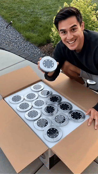 Outdoor waterproof solar ground lights, suitable for landscape lighting in courtyards, along pathways, on lawns, in yards, on terraces, and in similar areas.