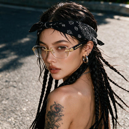 High-quality rimless glasses featuring a diamond-cut edge design—a versatile everyday accessory for men and women.