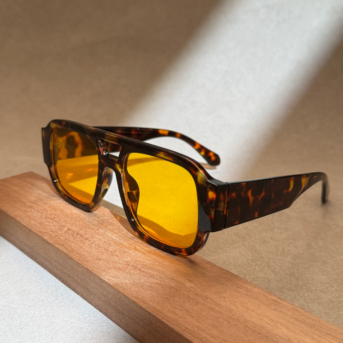 Effortlessly Stylish – The Aviator Sunglasses Made for Every Look