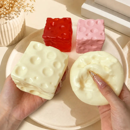 🧀🧀Squeeze the Stress Away – The Adorably Squishy Cheese Cube Fidget Toy